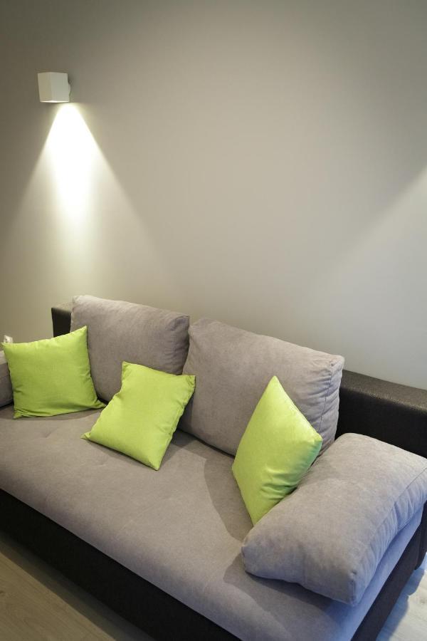 קרקוב Modern Silver Apartment מראה חיצוני תמונה